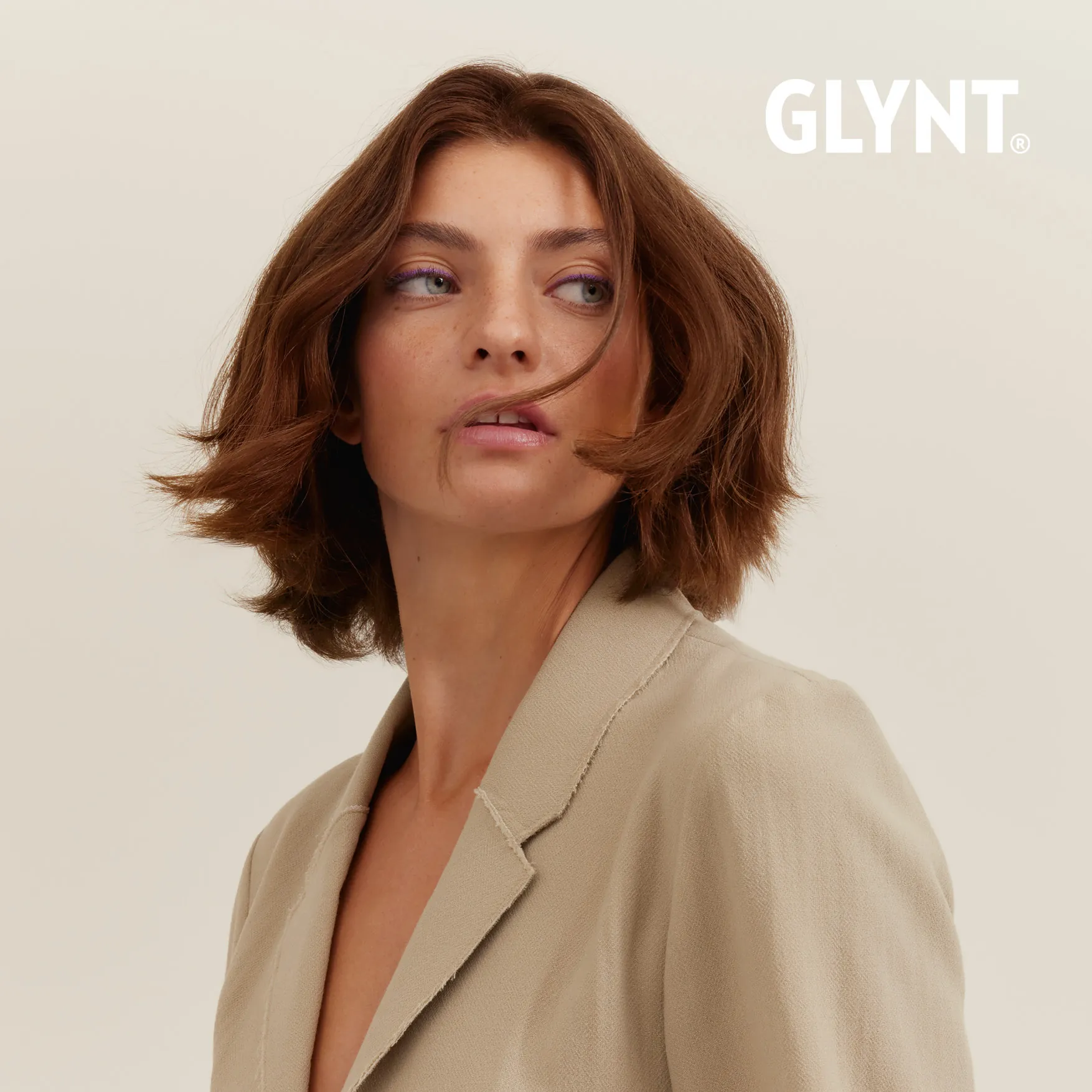 GLYNT Look Melina mit Braunton im Bob